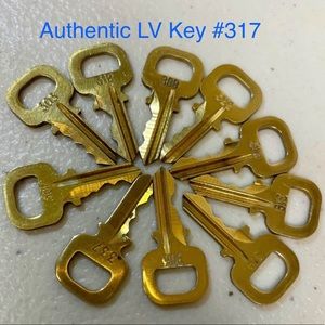 💯 Auth LV Spare Key #317